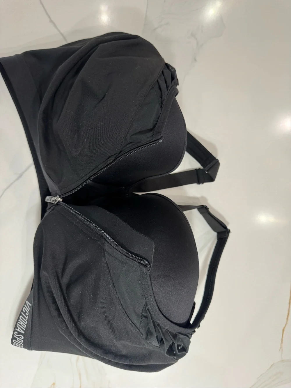 Victoria's Secret Black Front-Zip Sports Bra NWT